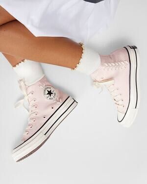 Women's Converse Chucks 70 Crafted Laces Light Pink Size 9